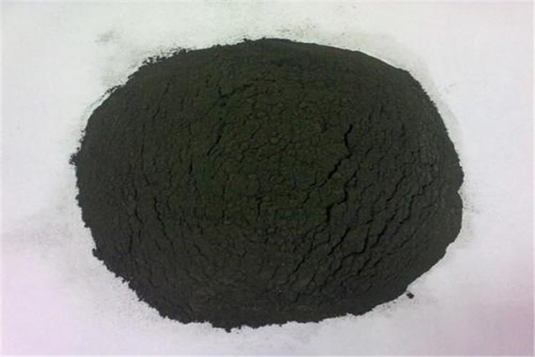 高效煤粉的焦化也有助于改善铸件的表面质量，贴近型表层的型砂中高效煤粉焦化时发生体积膨胀，能填塞型表层砂粒间的空隙